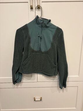 Lululemon Cropped Fleece Half Zip Pullover